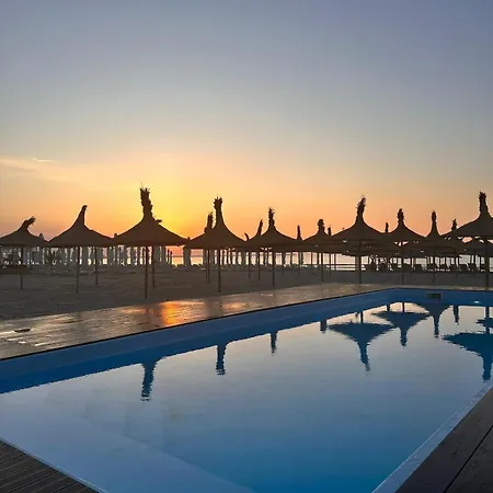 شقة Promenada Sea View With Private Parking Năvodari