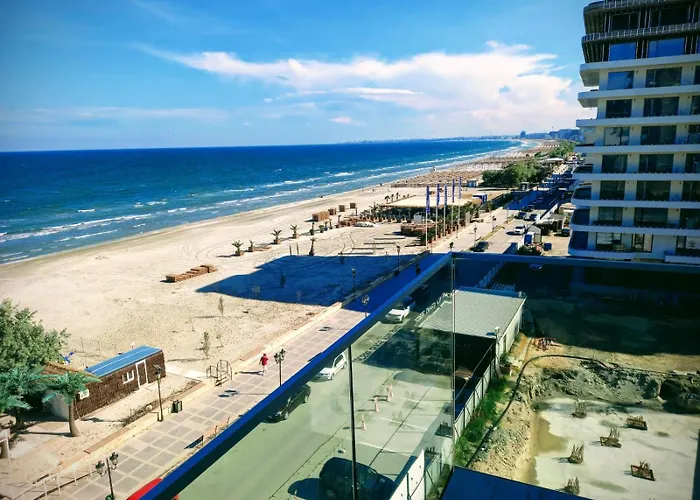 Апартаменты Promenada Sea View With Private Parking