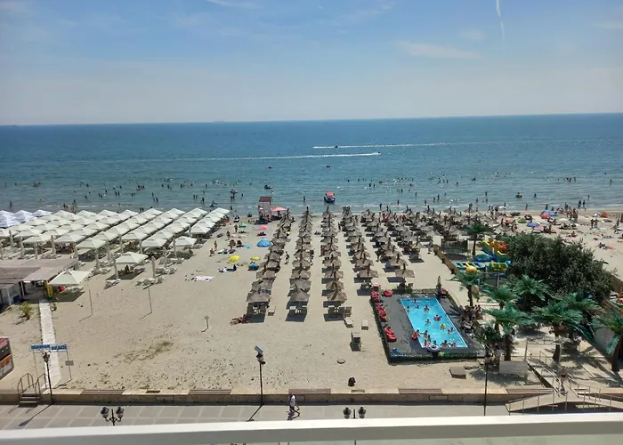 Апартаменты Promenada Sea View With Private Parking